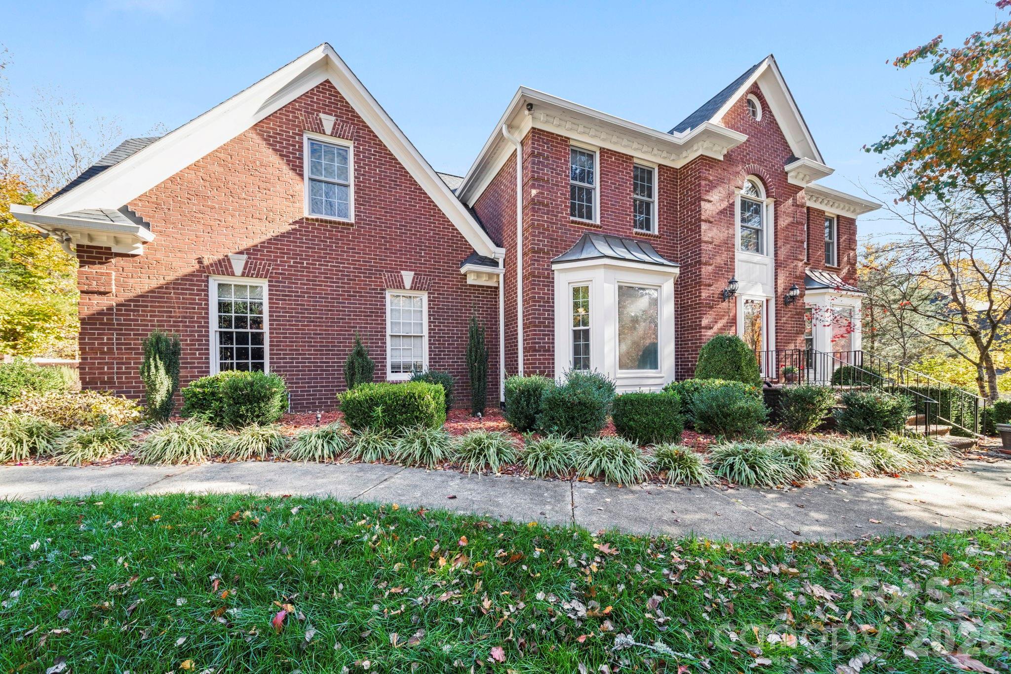 5224 Silchester Lane