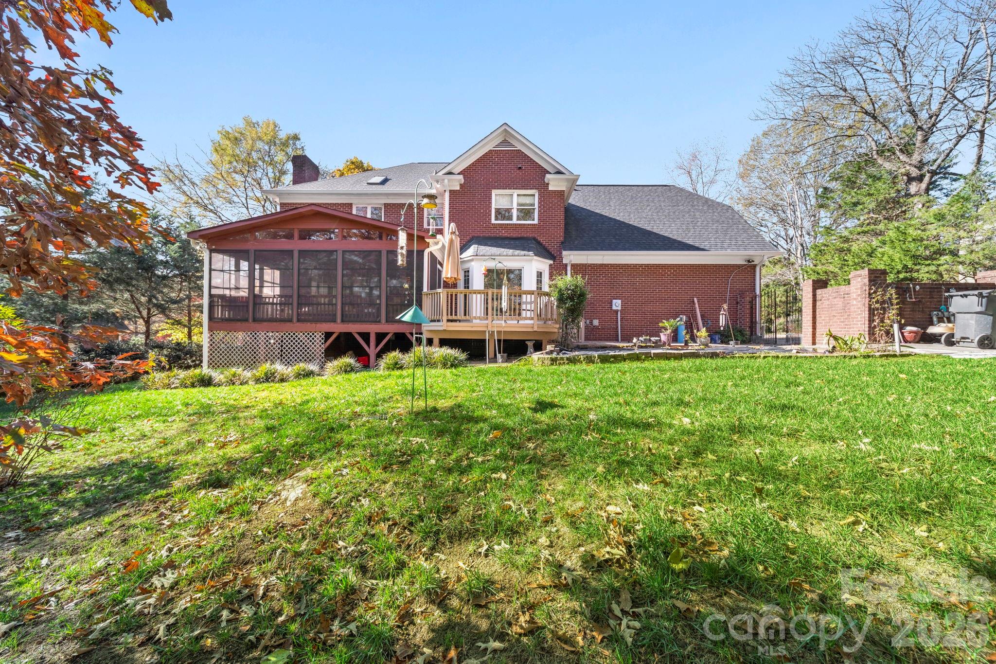 5224 Silchester Lane