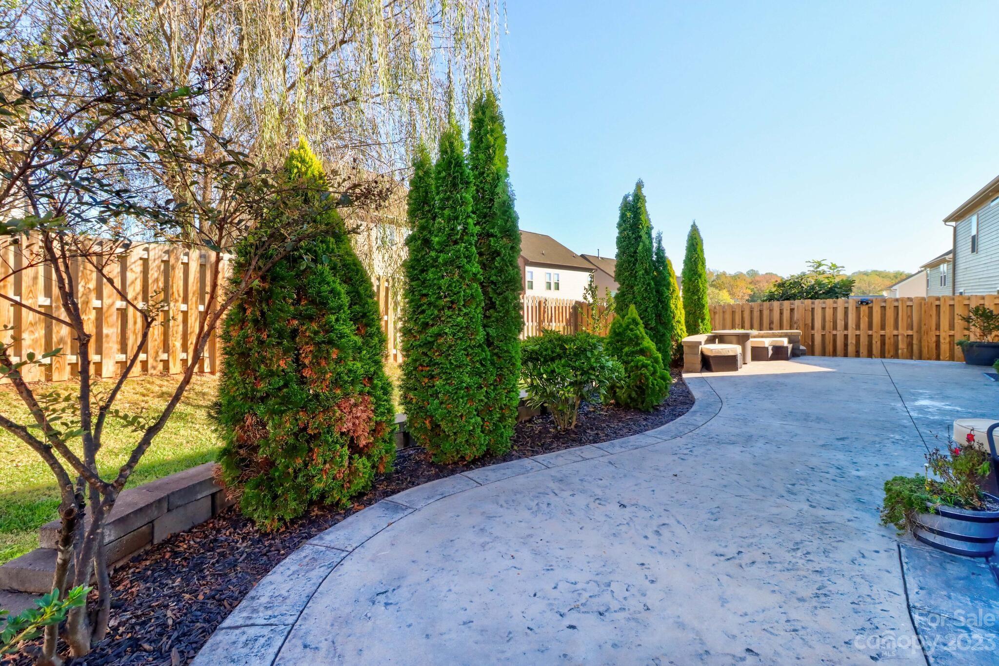 Curtis Pond - Residential