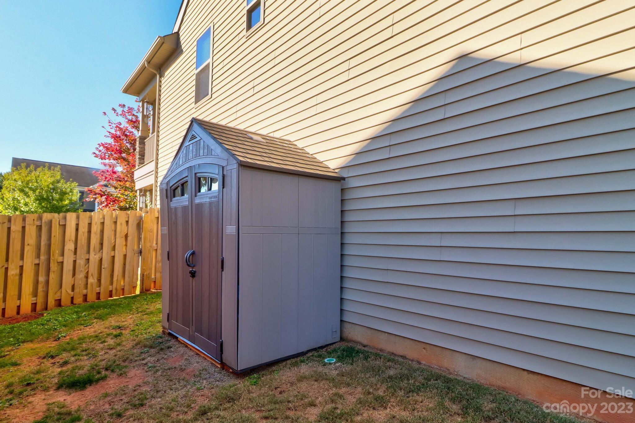 Curtis Pond - Residential