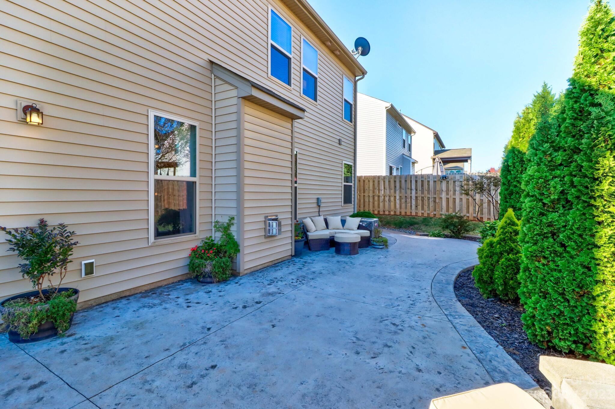 Curtis Pond - Residential