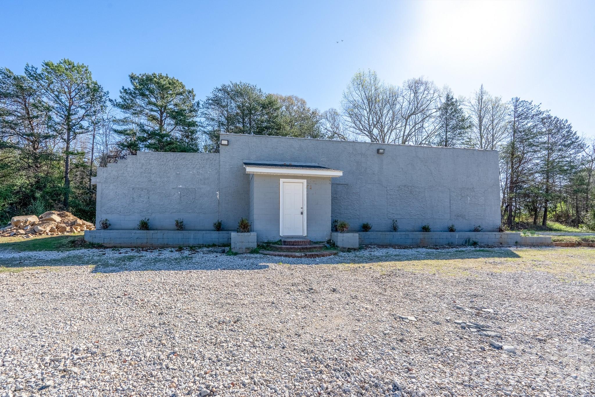 1501 Hwy 161 Highway