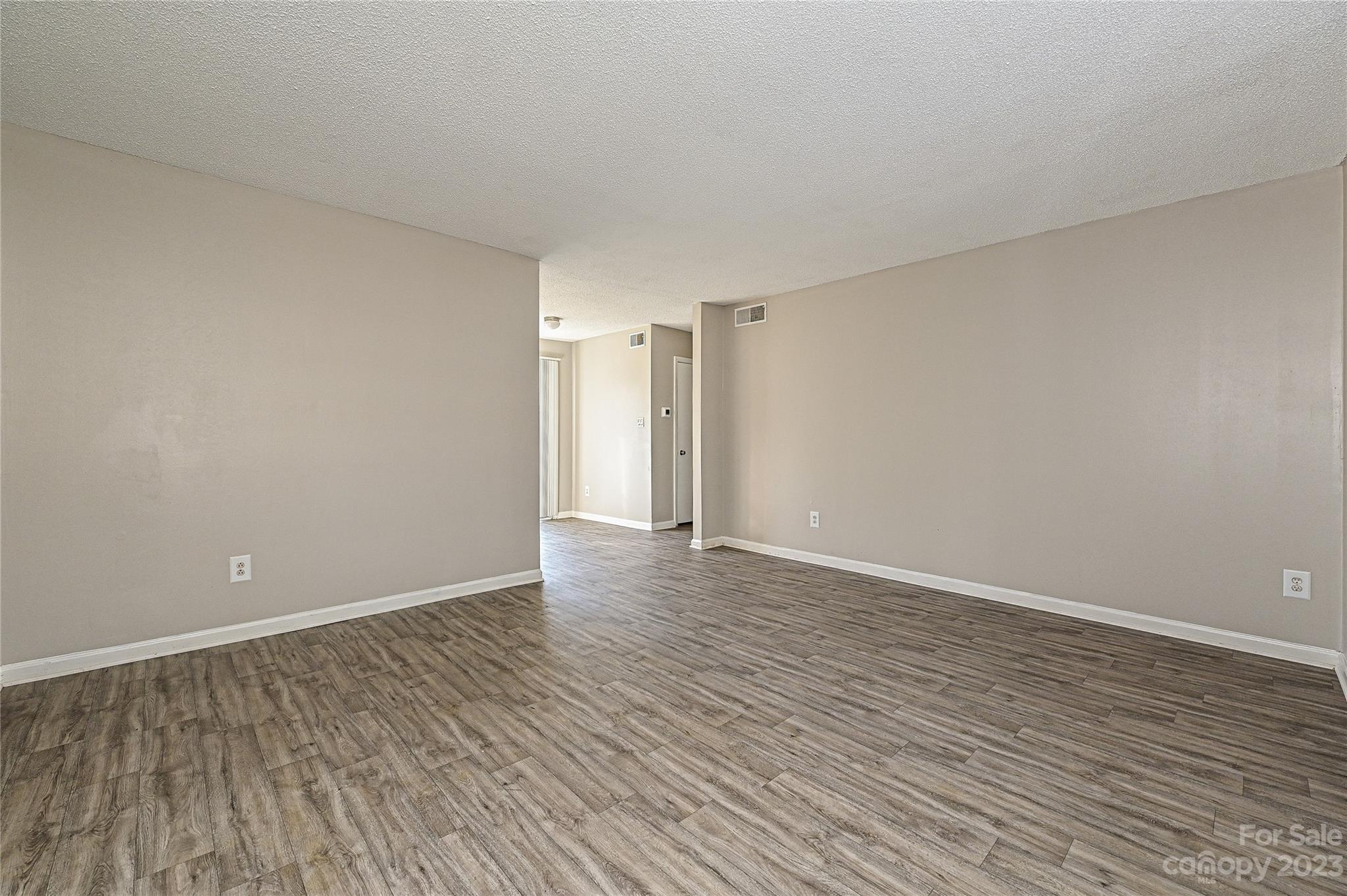 Sharon Lakes - Residential