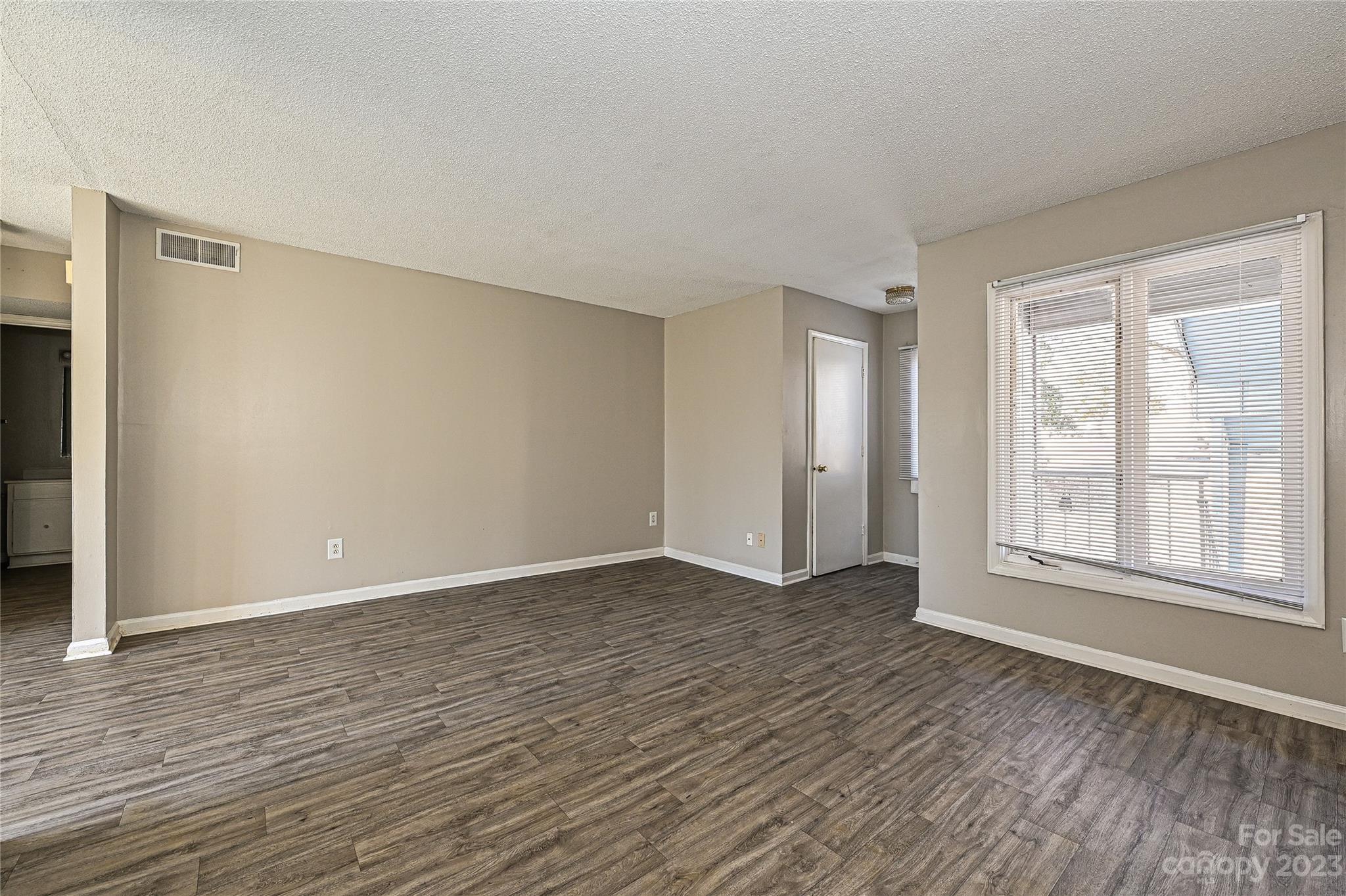 Sharon Lakes - Residential