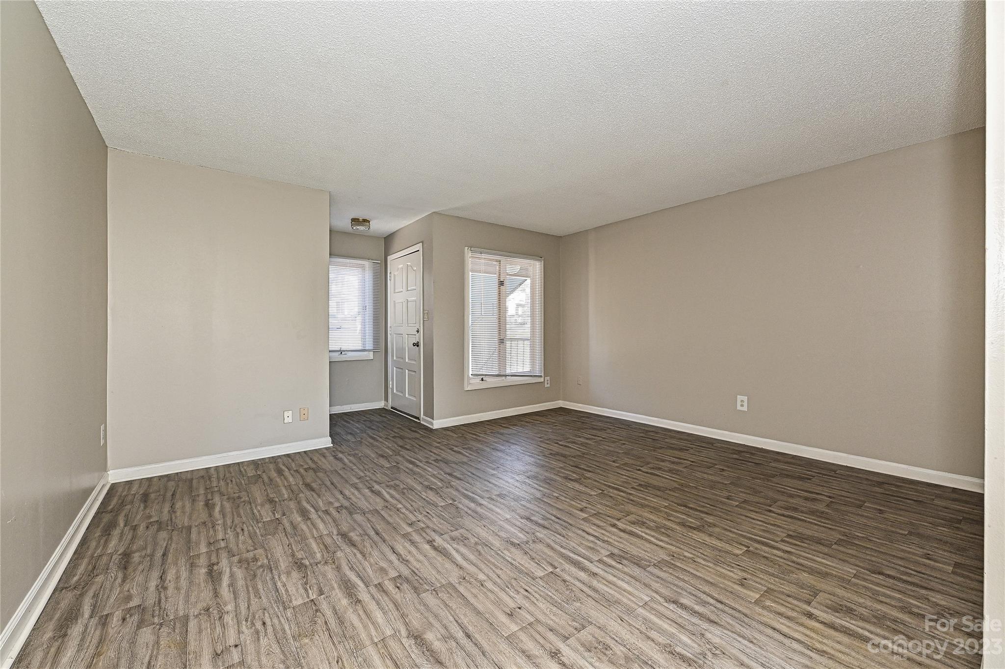 Sharon Lakes - Residential