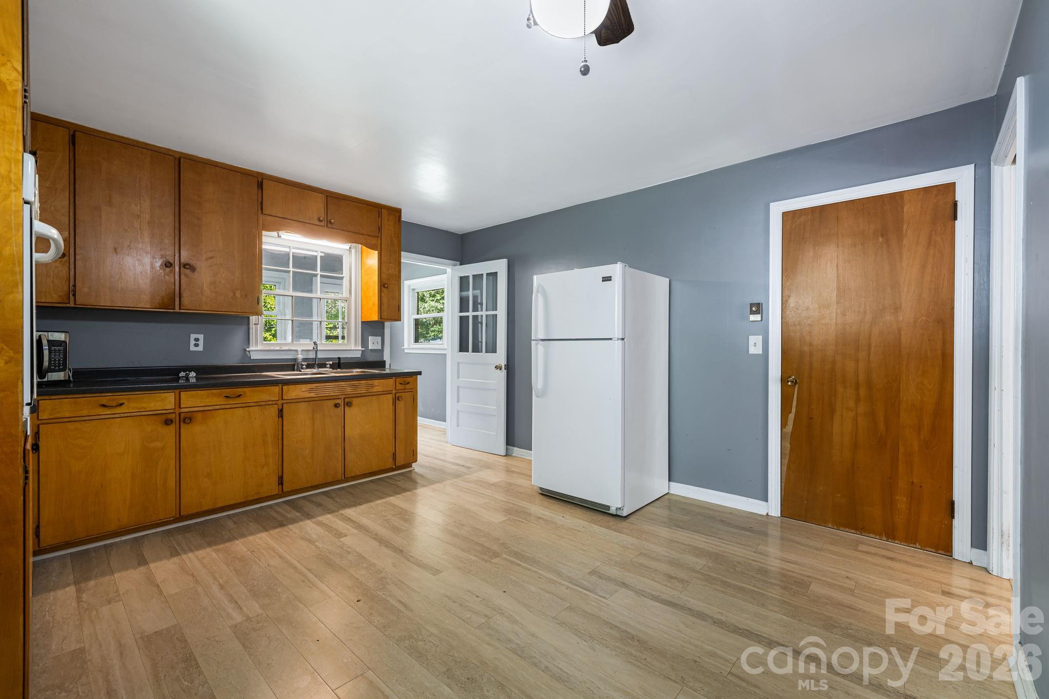 917 Fassifern Court