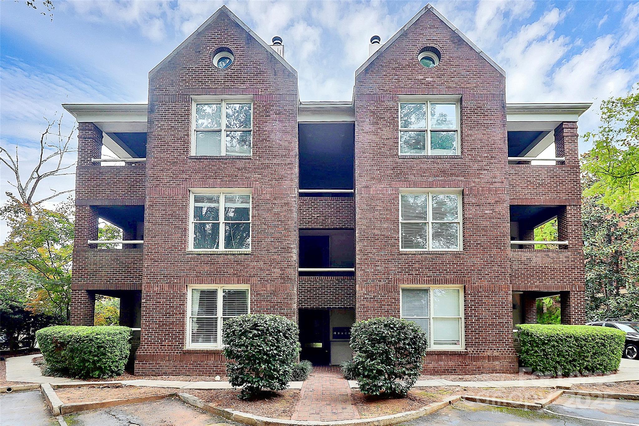 2220 Roswell Avenue A