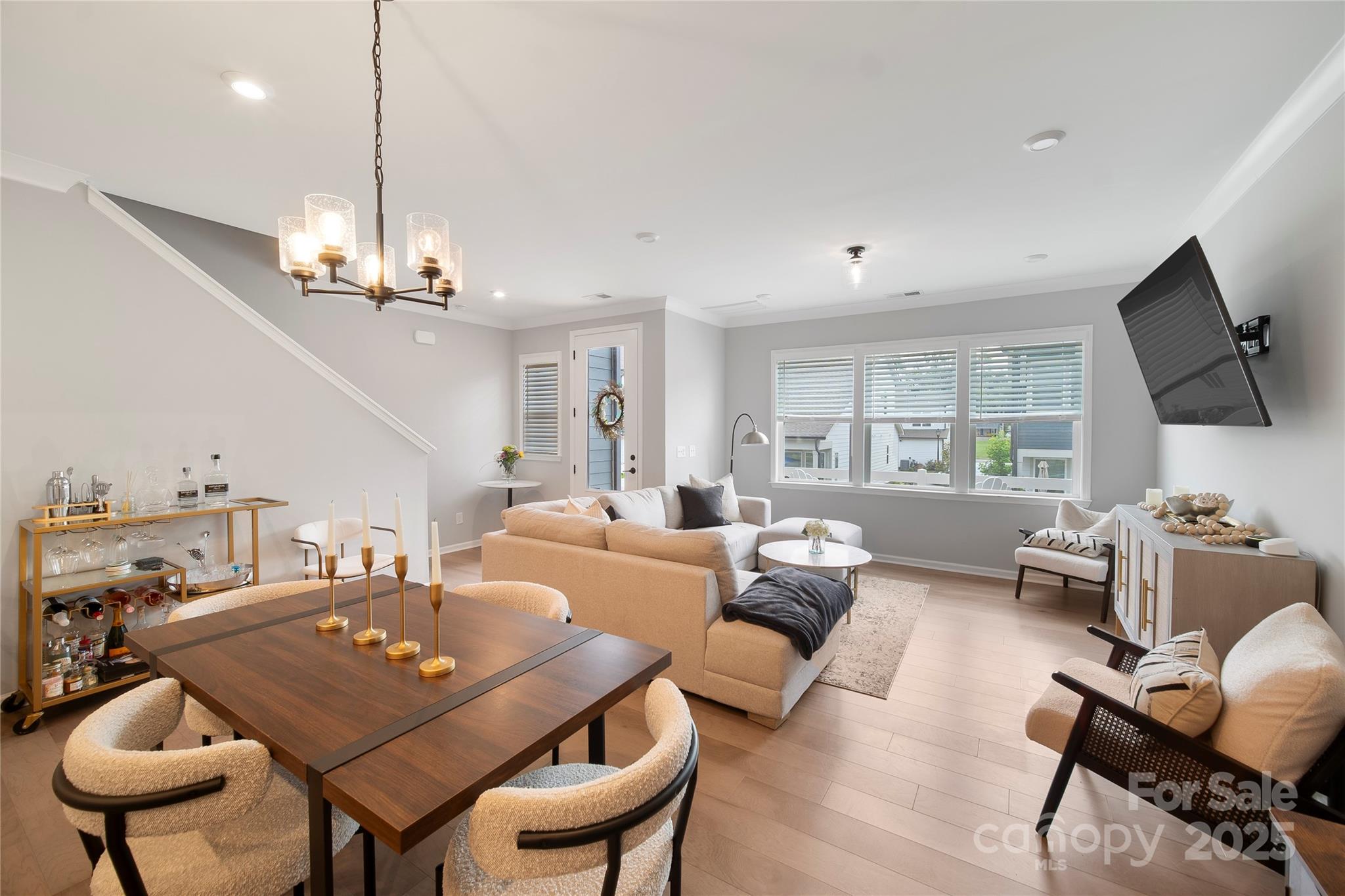 5941 Mantle Way