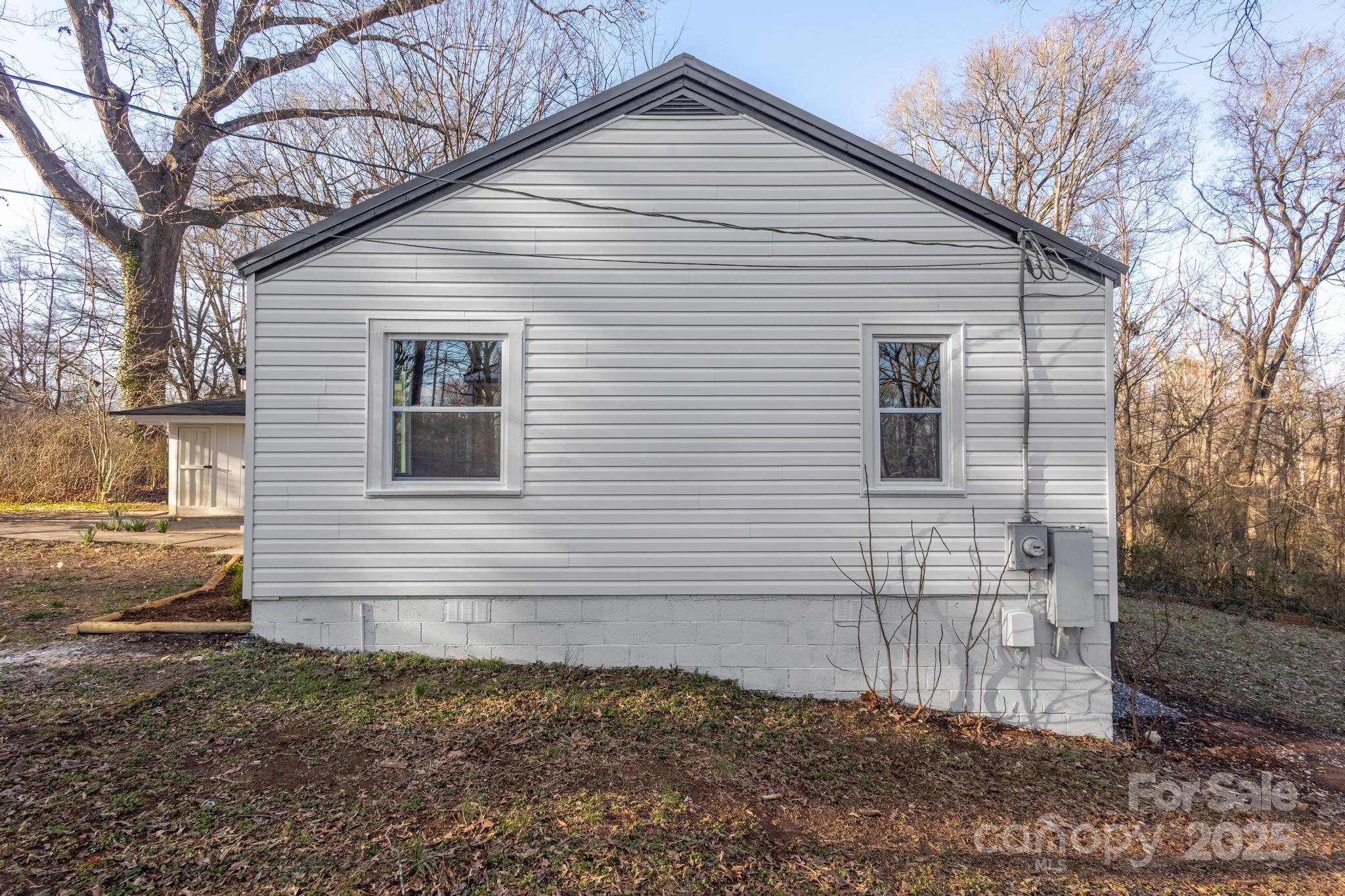 HENKEL CRAIG LIVESTOCK - Residential