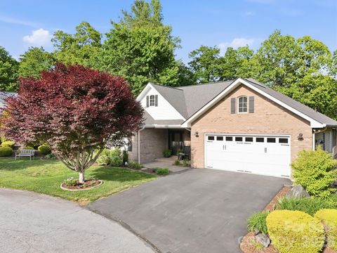 Photo of 89 Dallas Drive, Hendersonville, NC 28739 (MLS # 4374123)