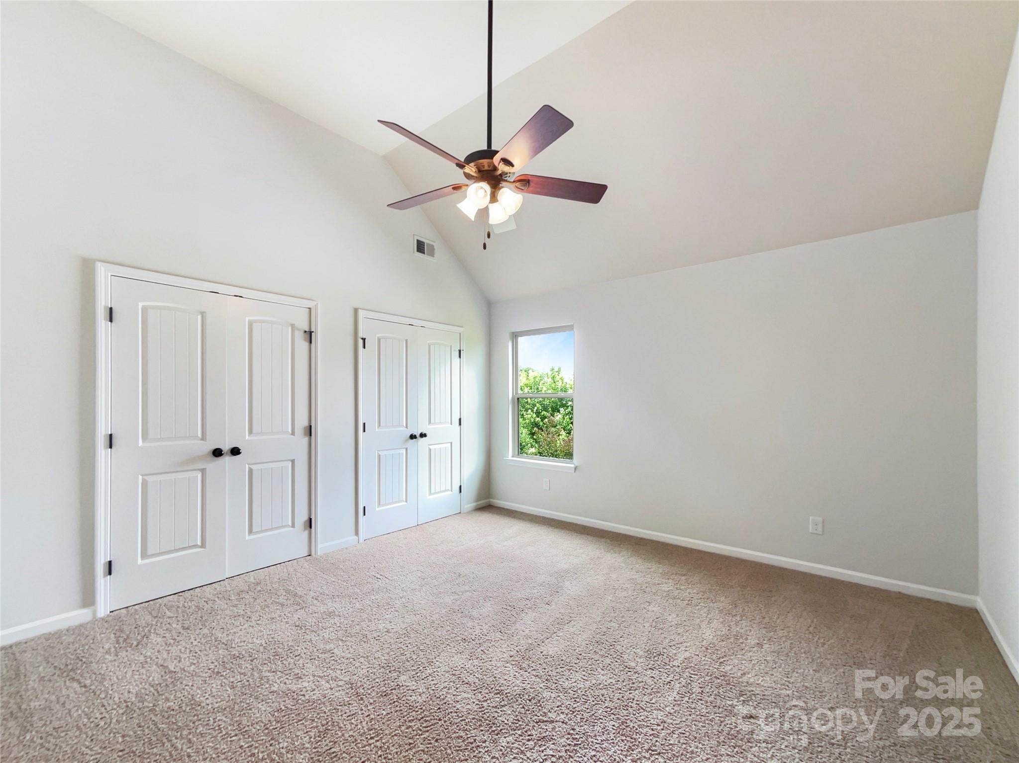 Oaks On Main - Residential