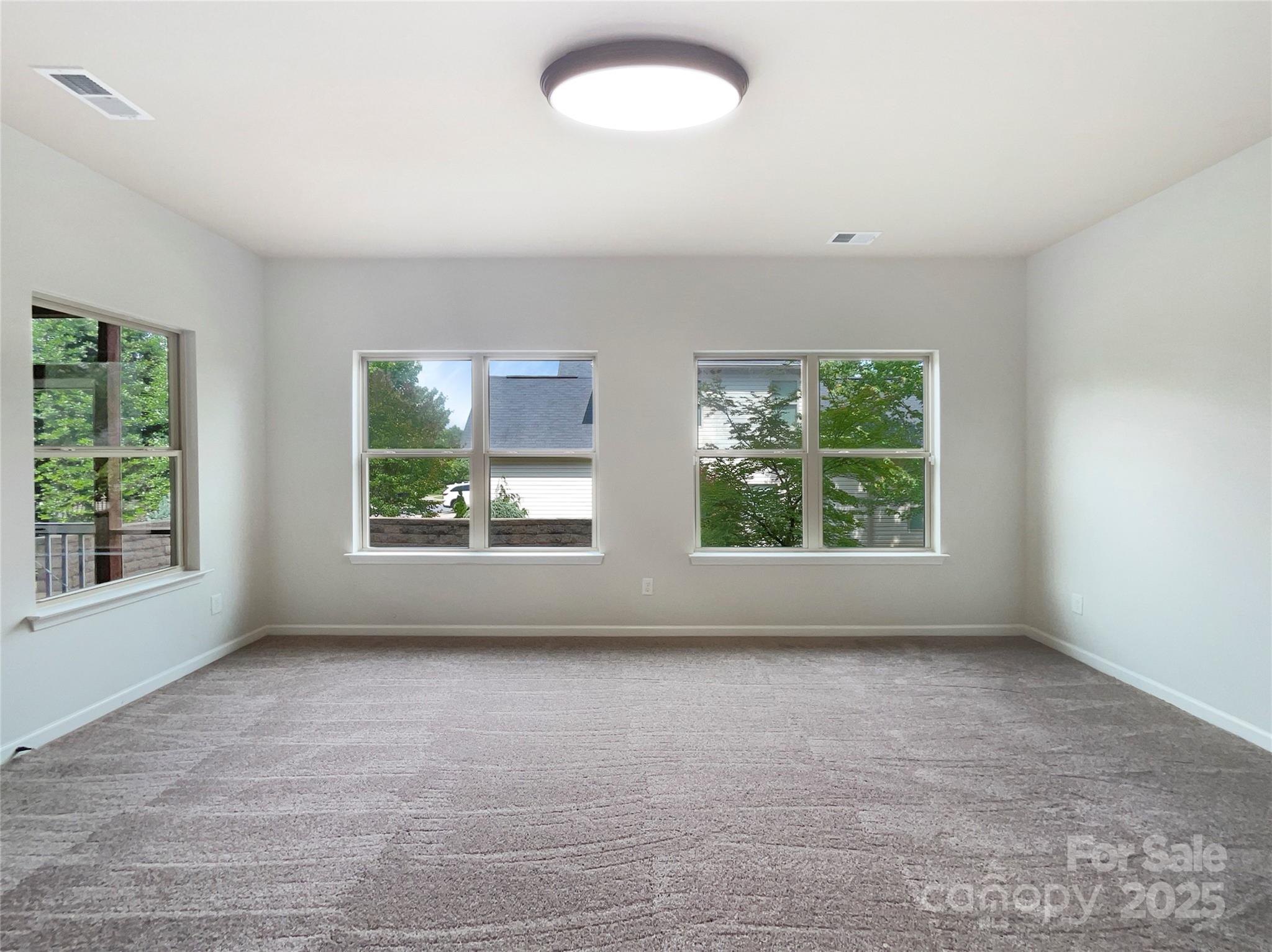 Oaks On Main - Residential