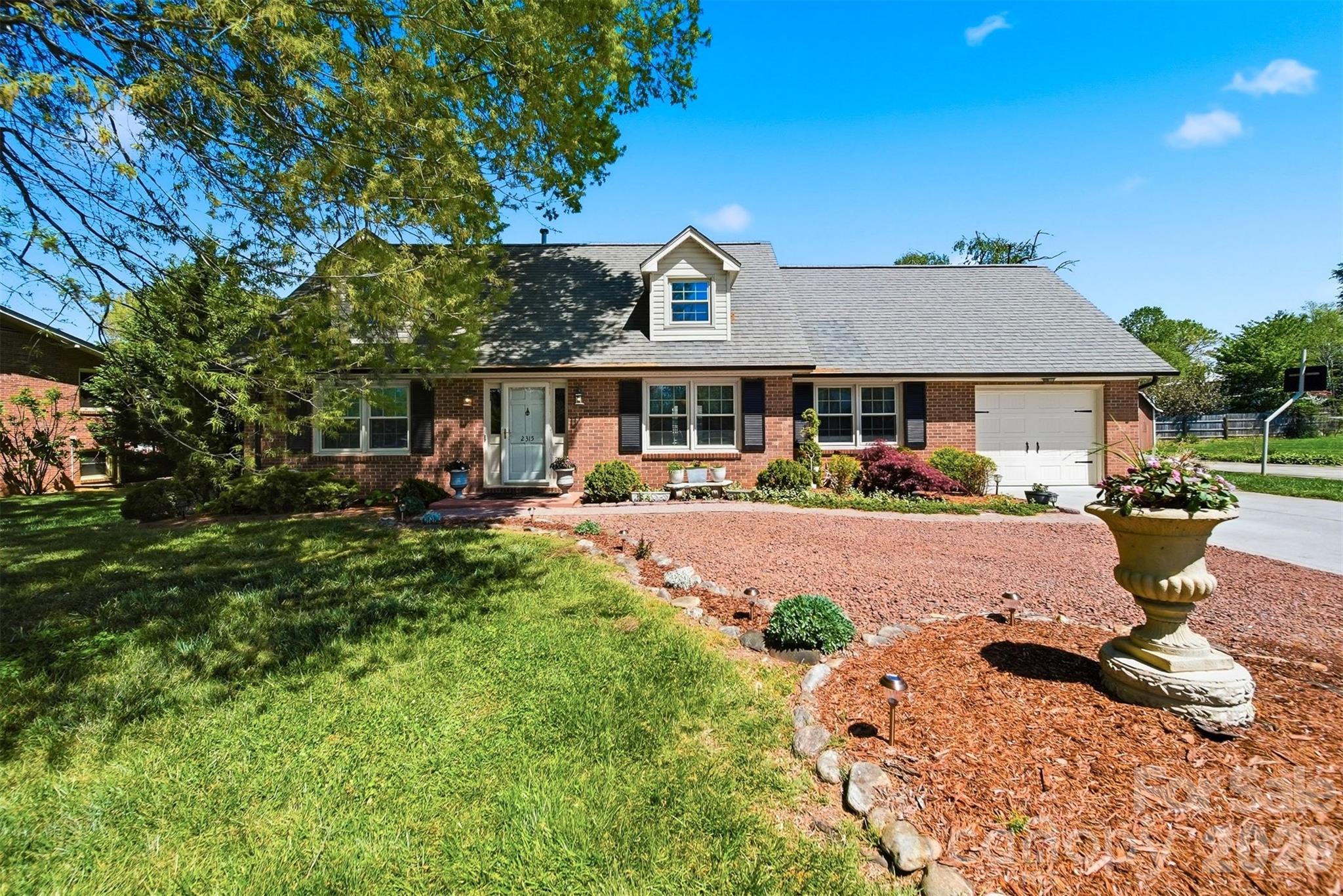 2315 29th Avenue Drive NE