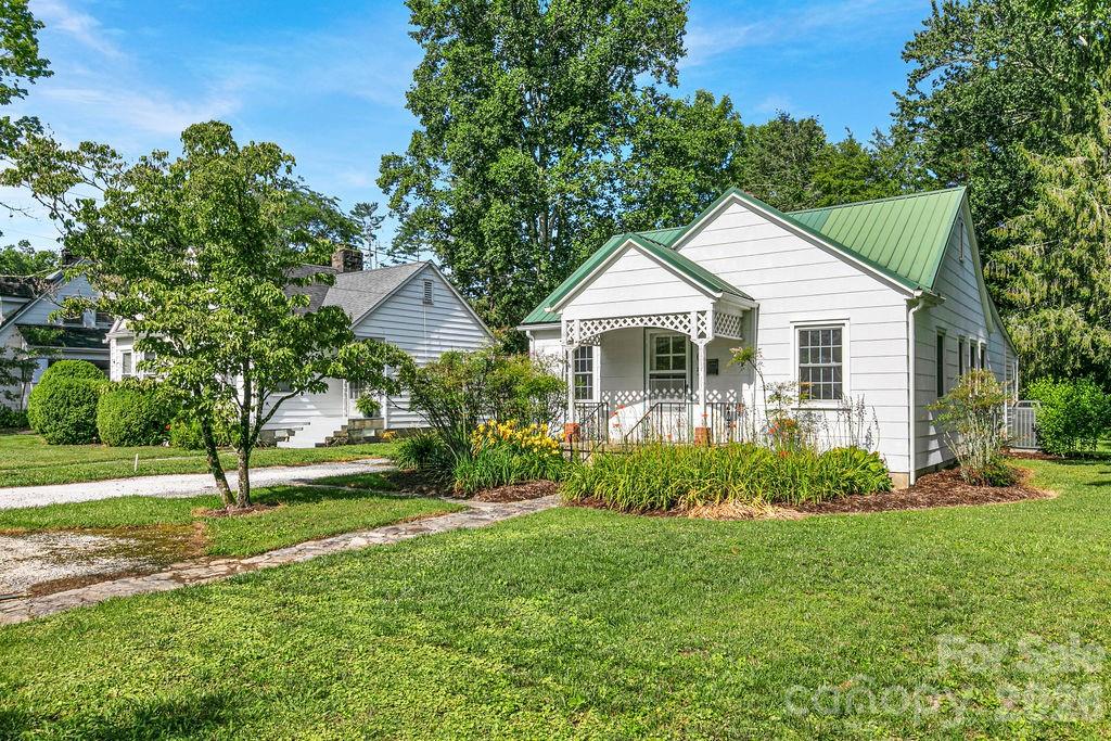 105 Parkview Drive