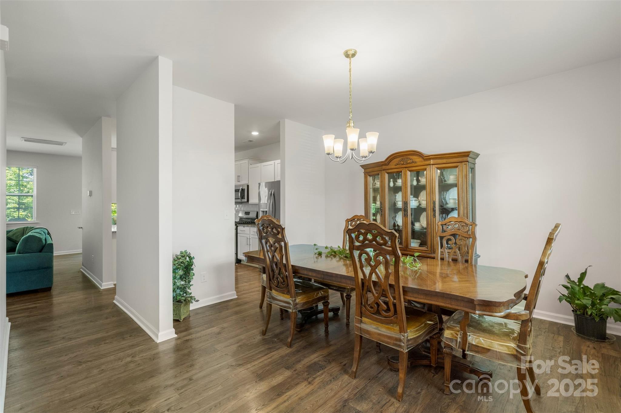 2527 Linhay Drive