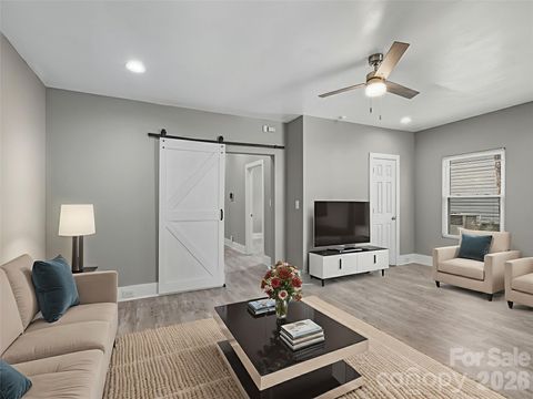 4313 Hovis Road Charlotte NC 28208