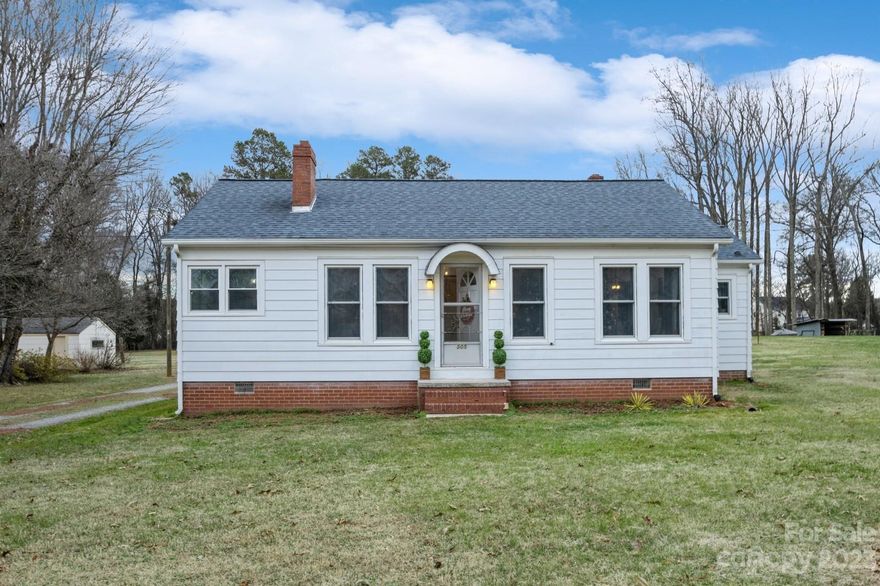 BACK ON MARKET NO FAULT OF SELLER!!!Cozy move-in-ready 2BR, 1 BA home in excellent condition! Upgrades include refinished hardwood floors throughout, fresh paint, remodeled kitchen with granite countertops and stainless steel appliances, updated bathroom and a large primary walk-in closet with barn door, built-in storage and new windows. Outside offers two storage buildings, large workshop/oversized detached 1 car garage with attached carport used as a sitting area on a flat deep lot just over an acre. Home has aluminum siding. Per the owner, the roof was replaced in 2017 and HVAC in 2019. Close proximity to downtown Granite Quarry, Granite Civic Park, downtown Salisbury and I-85. Call and schedule your showing today!