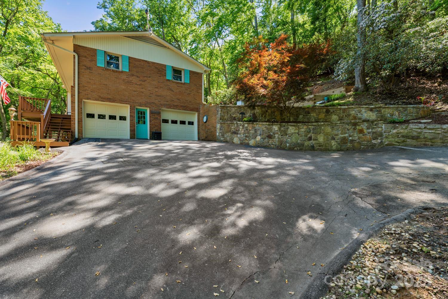 230 Turtle Lane