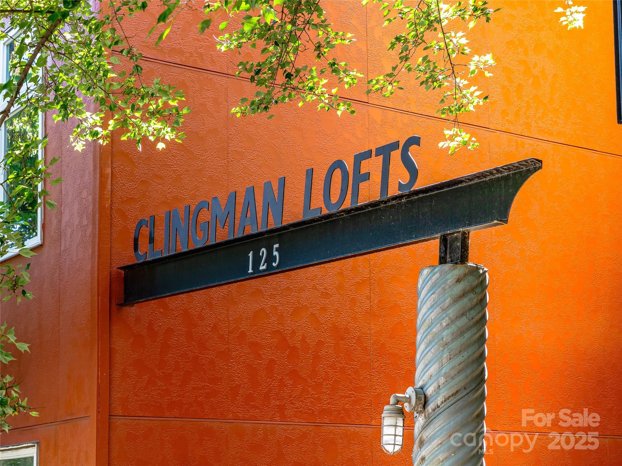 125 Clingman Avenue 303