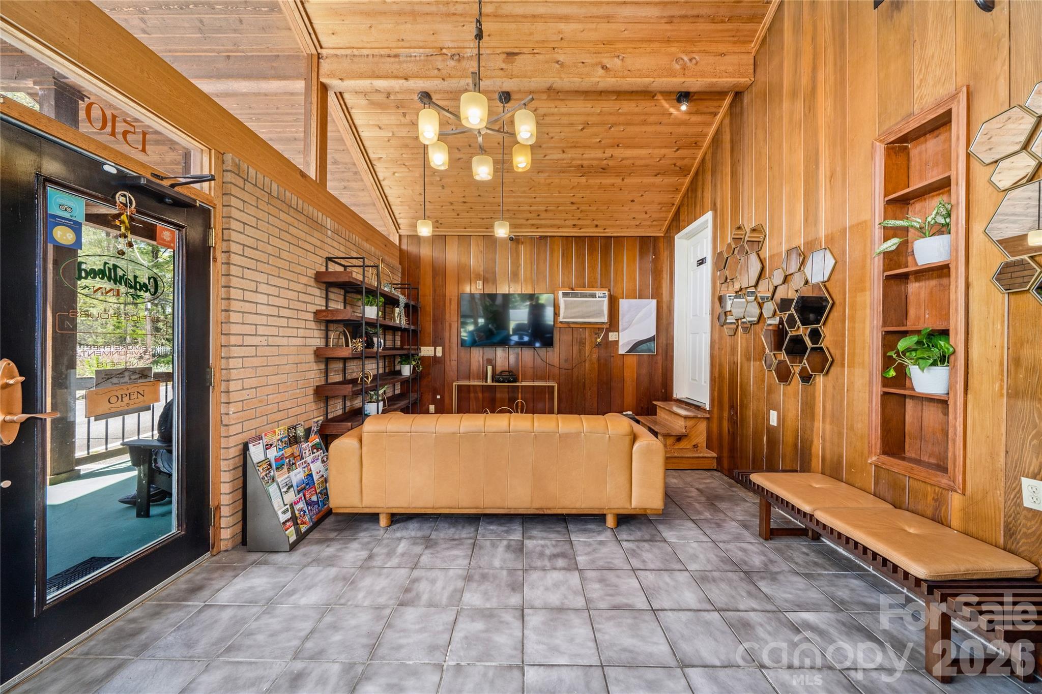 1510 Greenville Highway