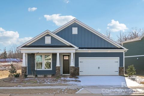 524 Tates Trail 17 Cramerton NC 28032