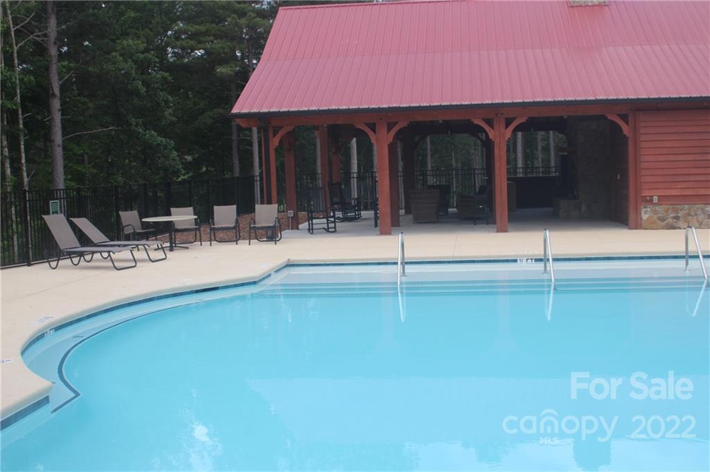 The Waterfront Club - Land