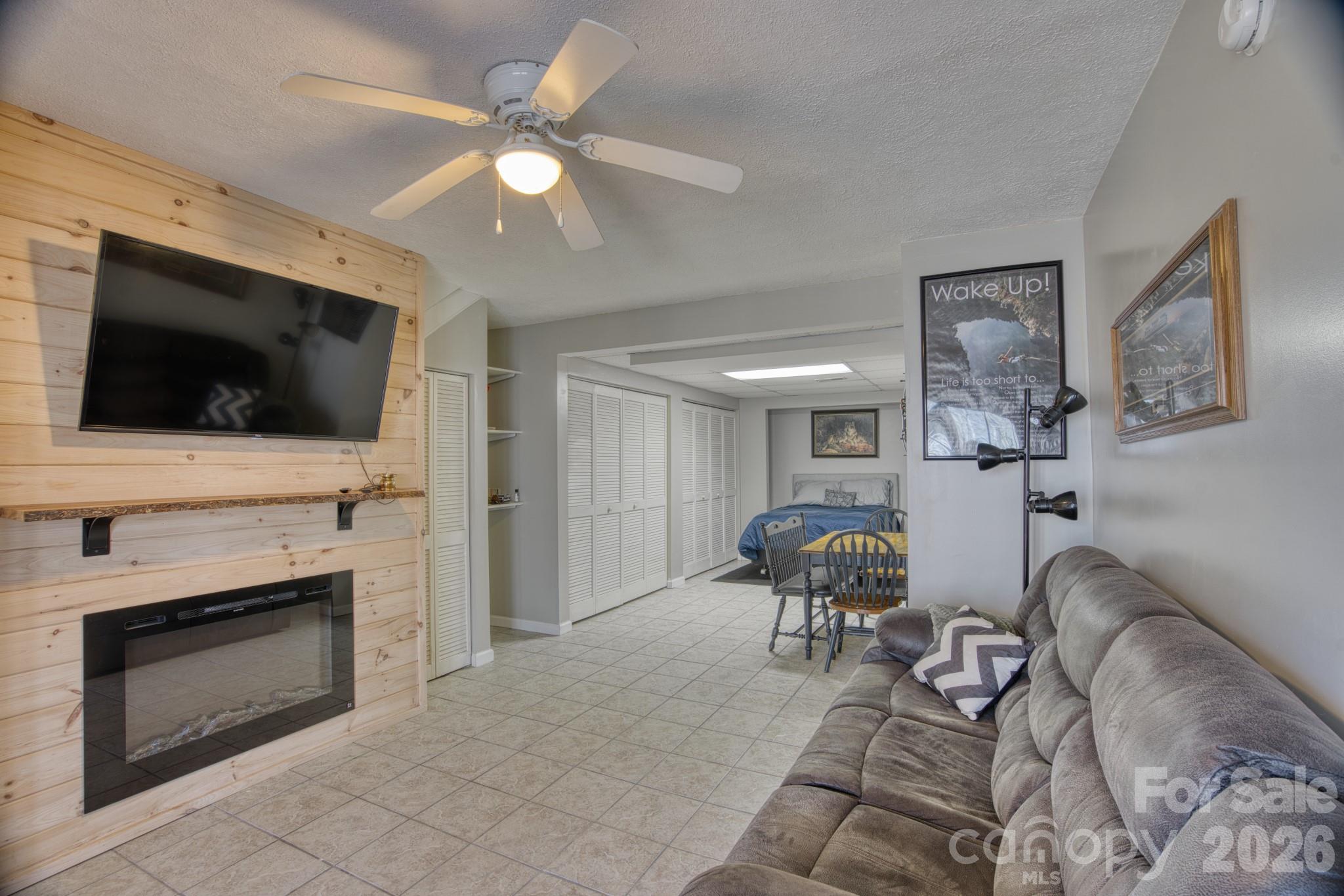 Connestee Falls - Residential