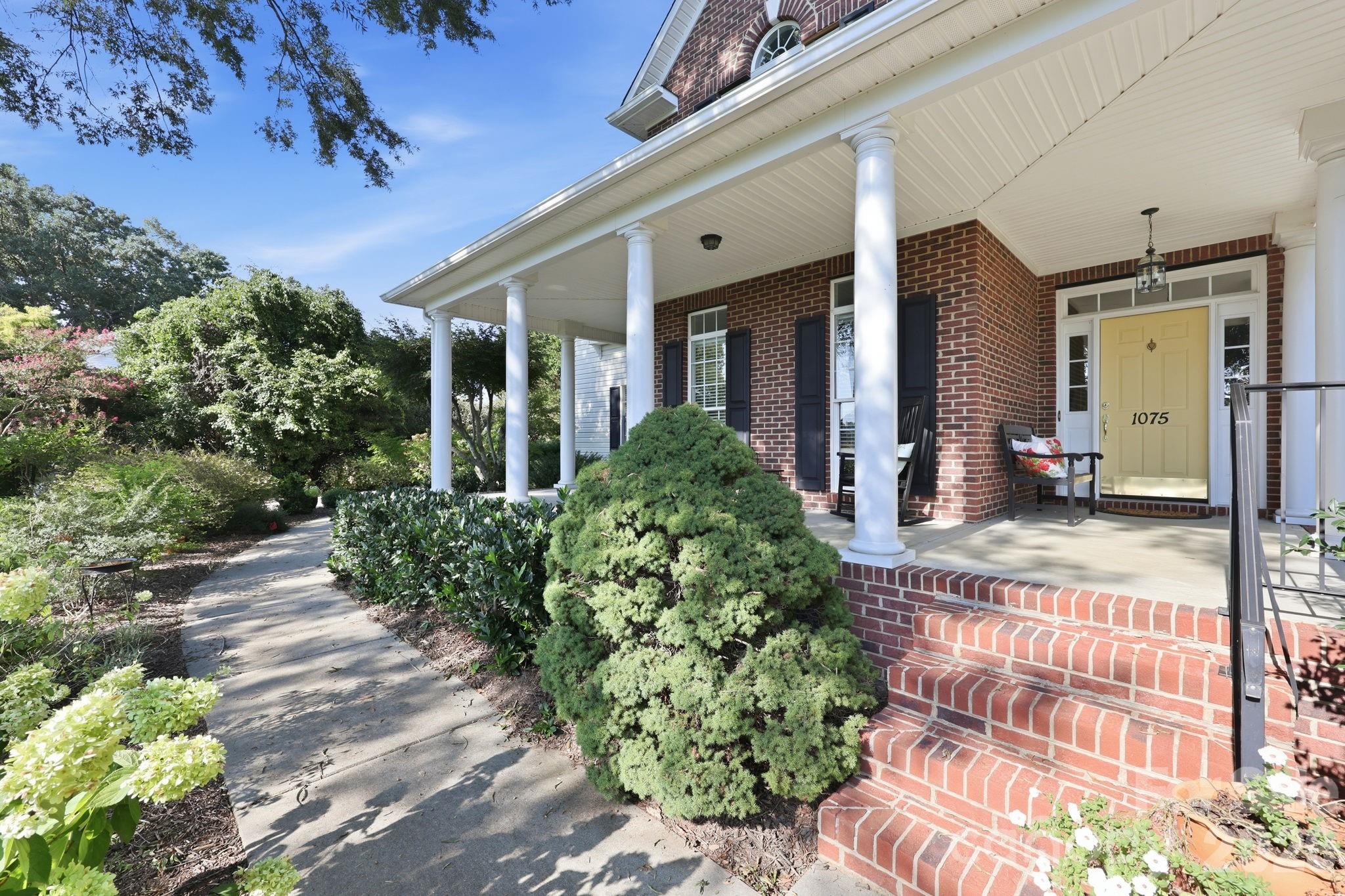 1075 Glenfield Drive