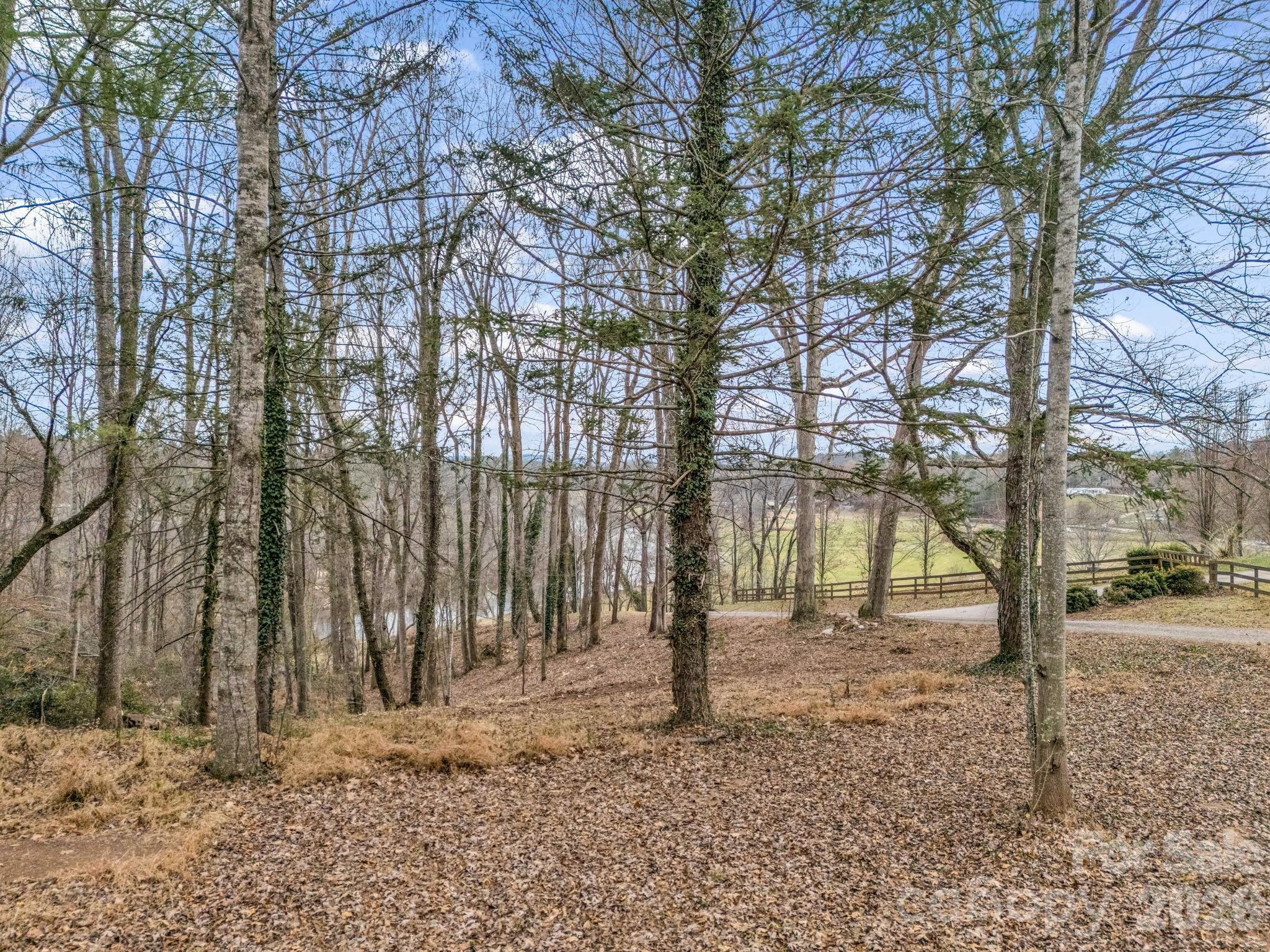 660 & 9999 Glenn Bridge Road