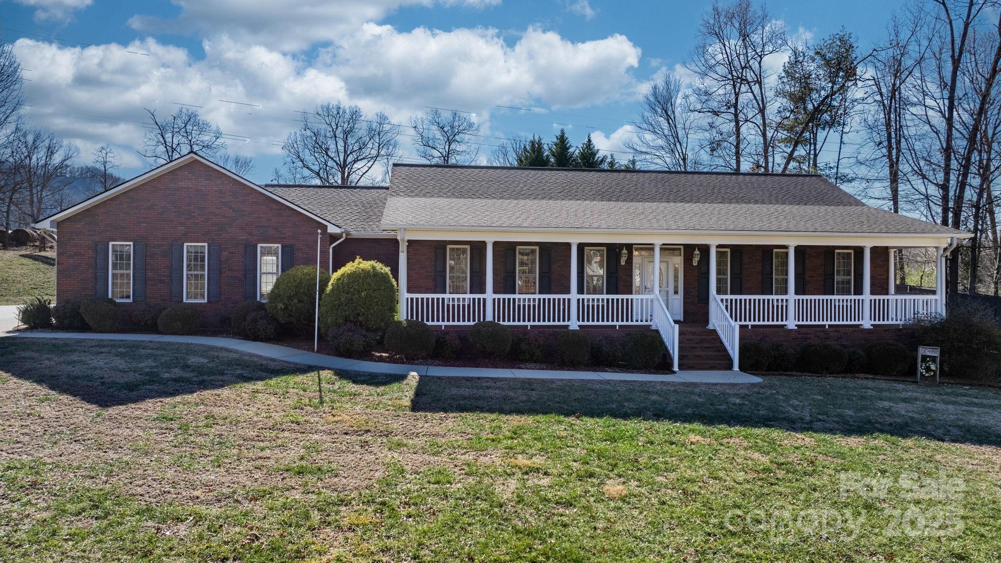 3023 Woodstream Drive