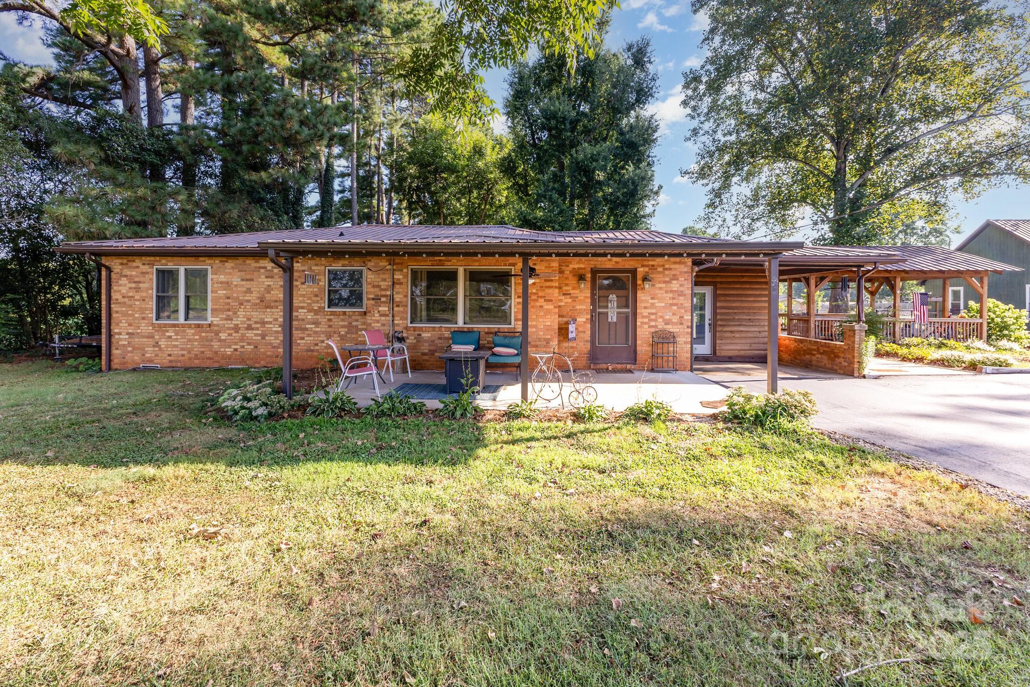 835 Holshouser Road