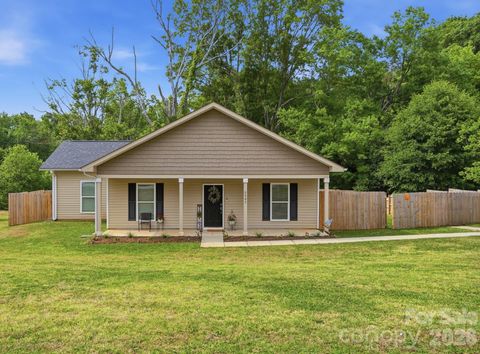 Photo of 2507 Leroy Avenue, Gastonia, NC 28054 (MLS # 4379146)