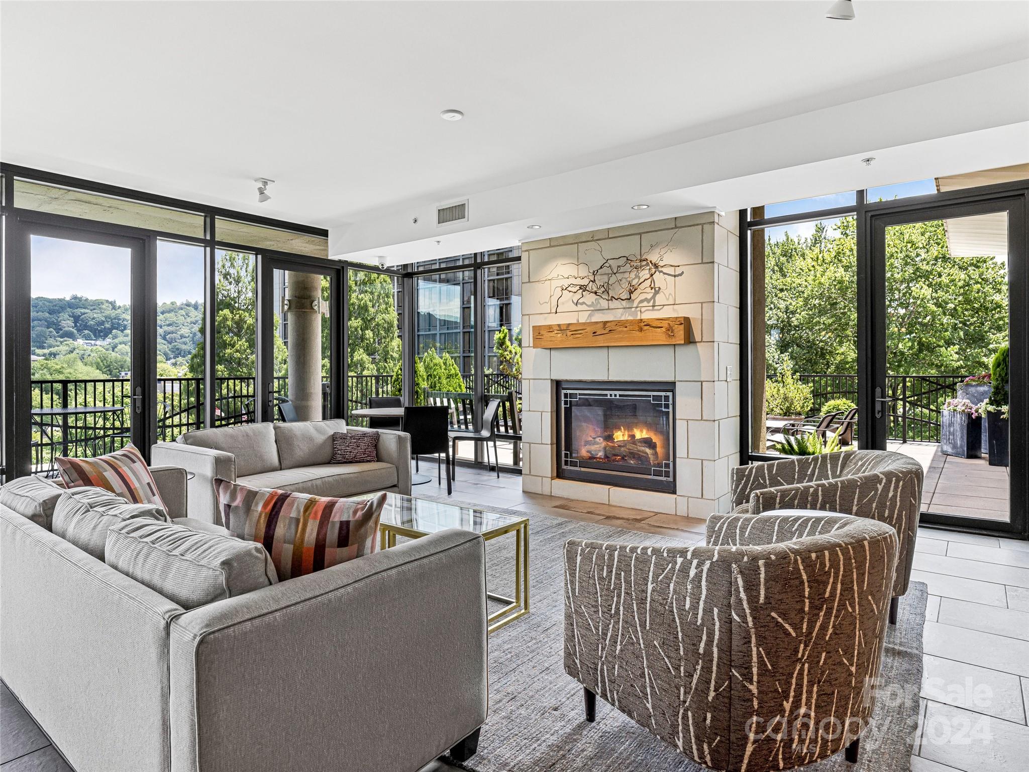 60 North Market - Residential