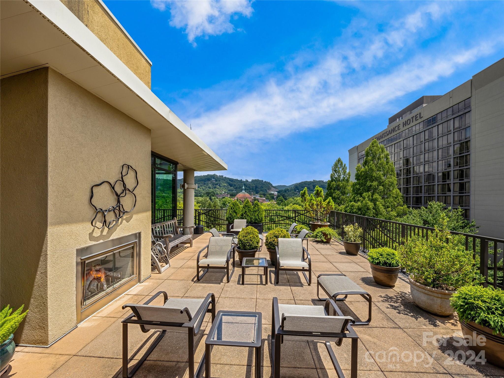 60 North Market - Residential