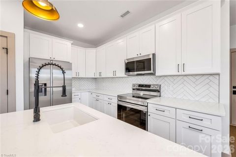 2111 24th Street Lane SE Hickory NC 28602