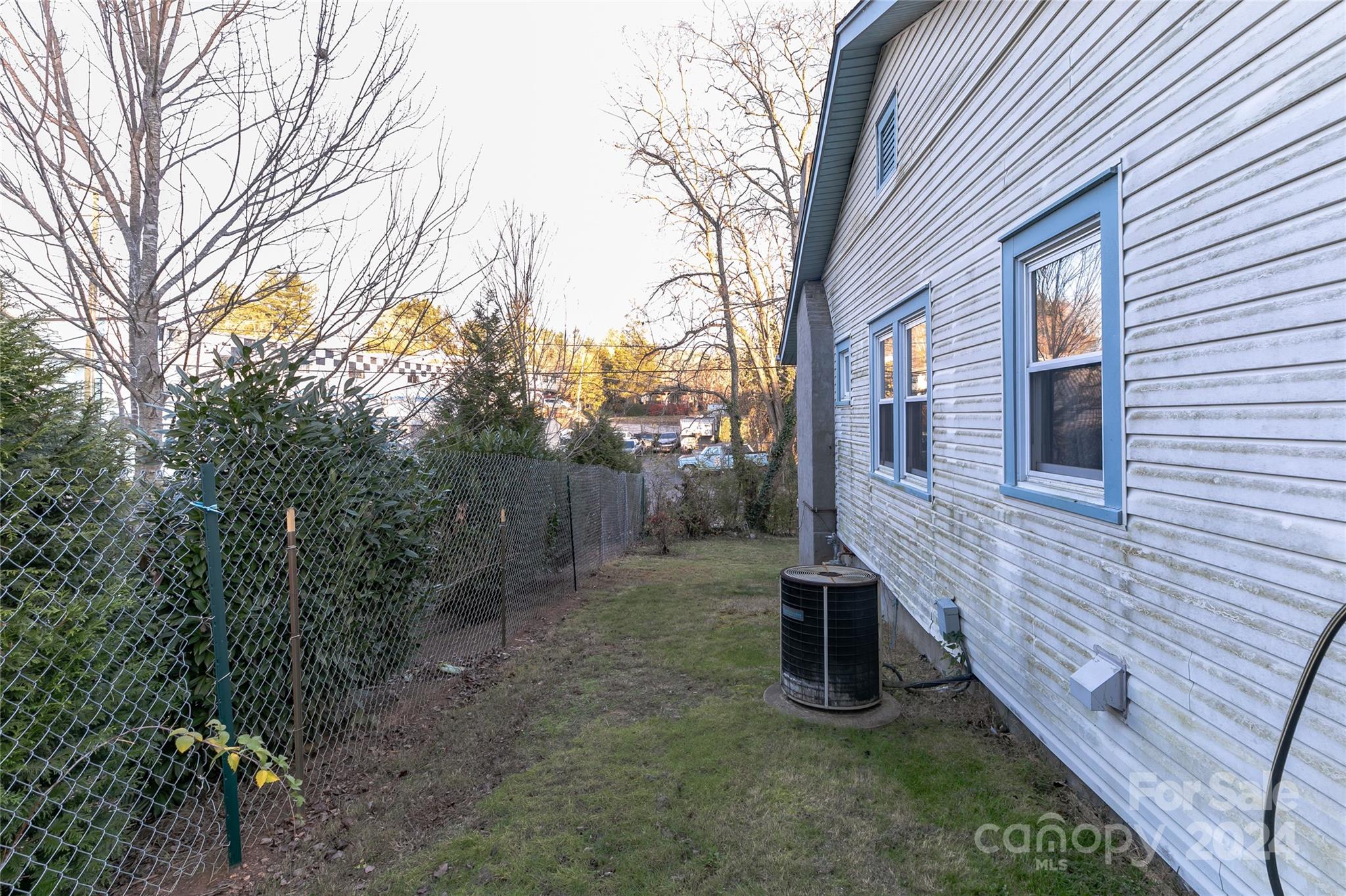 Green and Thrash Lands - Residential