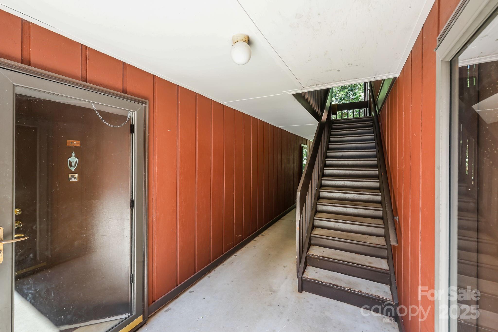 47 Edgewood Avenue NE B-8