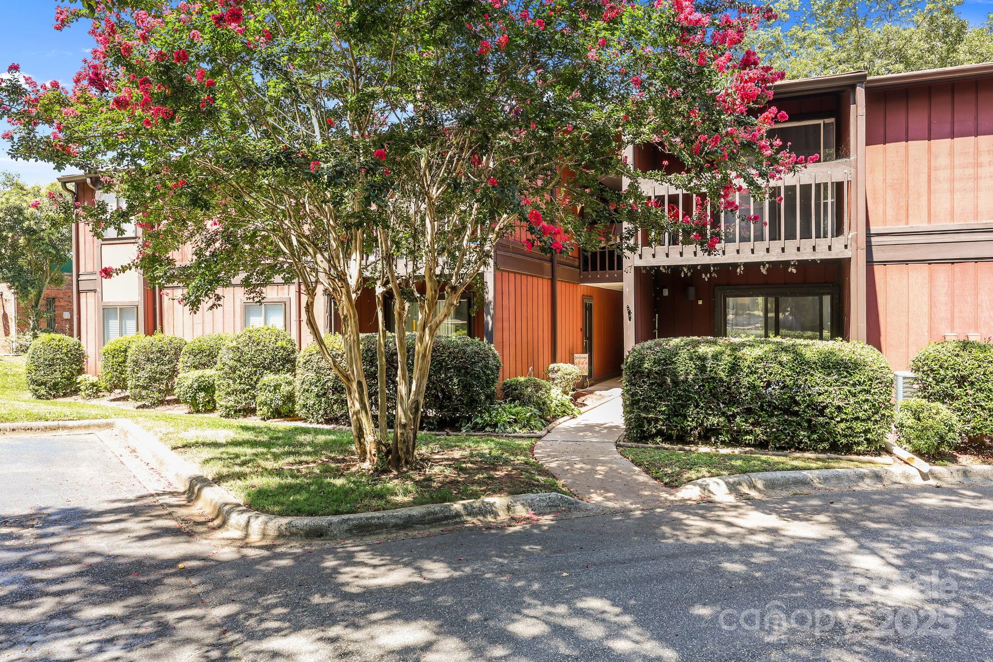 Edgewood Terrace - Residential