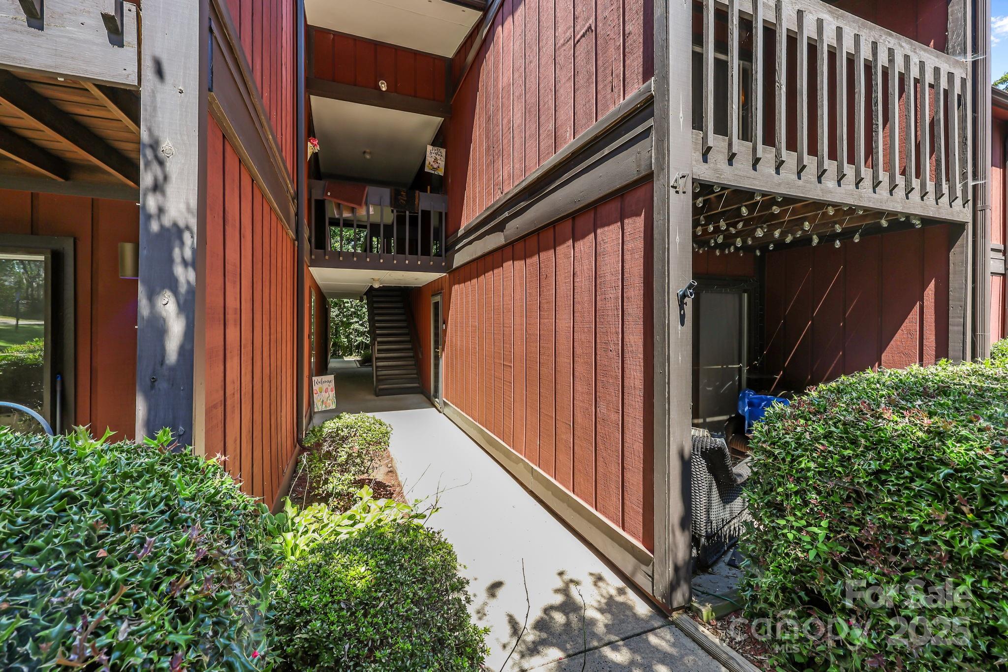 Edgewood Terrace - Residential