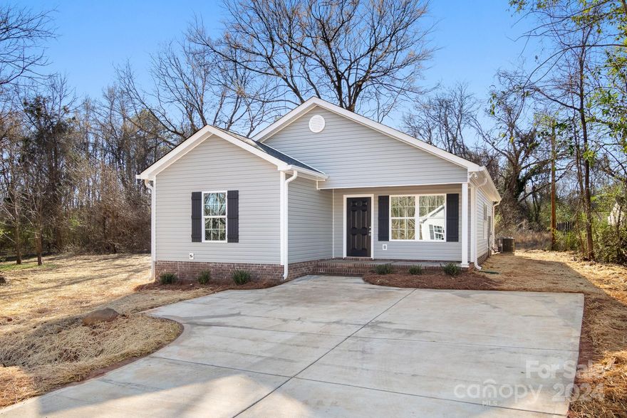 Plan 1398 is a wonderful OPEN Floorplan home! This home should be completed by the end of January 2024. Walk-up to your covered front porch- a perfect place to start or end a day! Walk into Designer LVP Flooring throughout all areas of this home. Great Room is large & features a ceiling fan! The Dining Area is big enough for a table for 6 people! Kitchen is AWESOME with White Cabinets, Granite Countertops, NEW SS Appliances, and pantry! 2 Guest suites are a great size, and additional bedroom could be used as an office, playroom, or anything you'd like! Guest bath features a single Granite Vanity with a Tub/Shower combo. Primary bedroom is large & features ceiling fan with HUGE walk-in closet in the room, and another in the bathroom! Primary Bath has a double vanity with tub/shower combo. Home comes with 1" Blinds throughout! **THIS IS AN ACTIVE CONSTRUCTION SITE-BE CAREFUL*