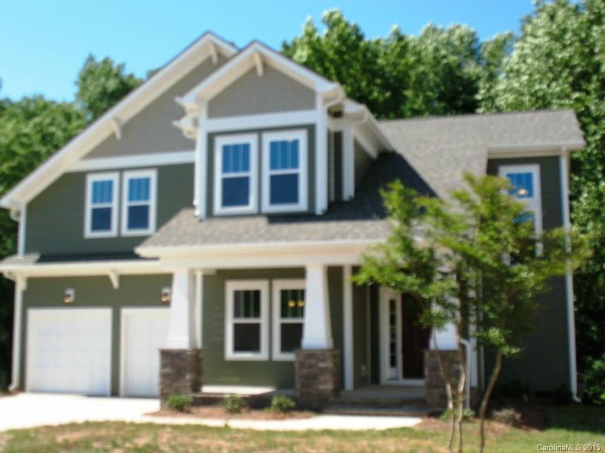 * $20,000 PRICE REDUCTION ON THIS BRAND NEW "MOVE-IN READY" HOME IN GATED LKN COMMUNITY * The Eastover features: Main Level Owners Suite, Gourmet Kitchen, FDR, Butlers Pantry, Hardwoods, Ceramic Tile, Granite Countertops, Breakfast Area leads to Screened-In Porch. Deluxe MBA features: Dual Vanity & Stand-Up Ceramic Tile Shower. Upper Level Bedrooms #2, 3 & 4 with an additional HUGE Bonus Room. * Summer Outdoor Living Space with Fireplace Promotion *