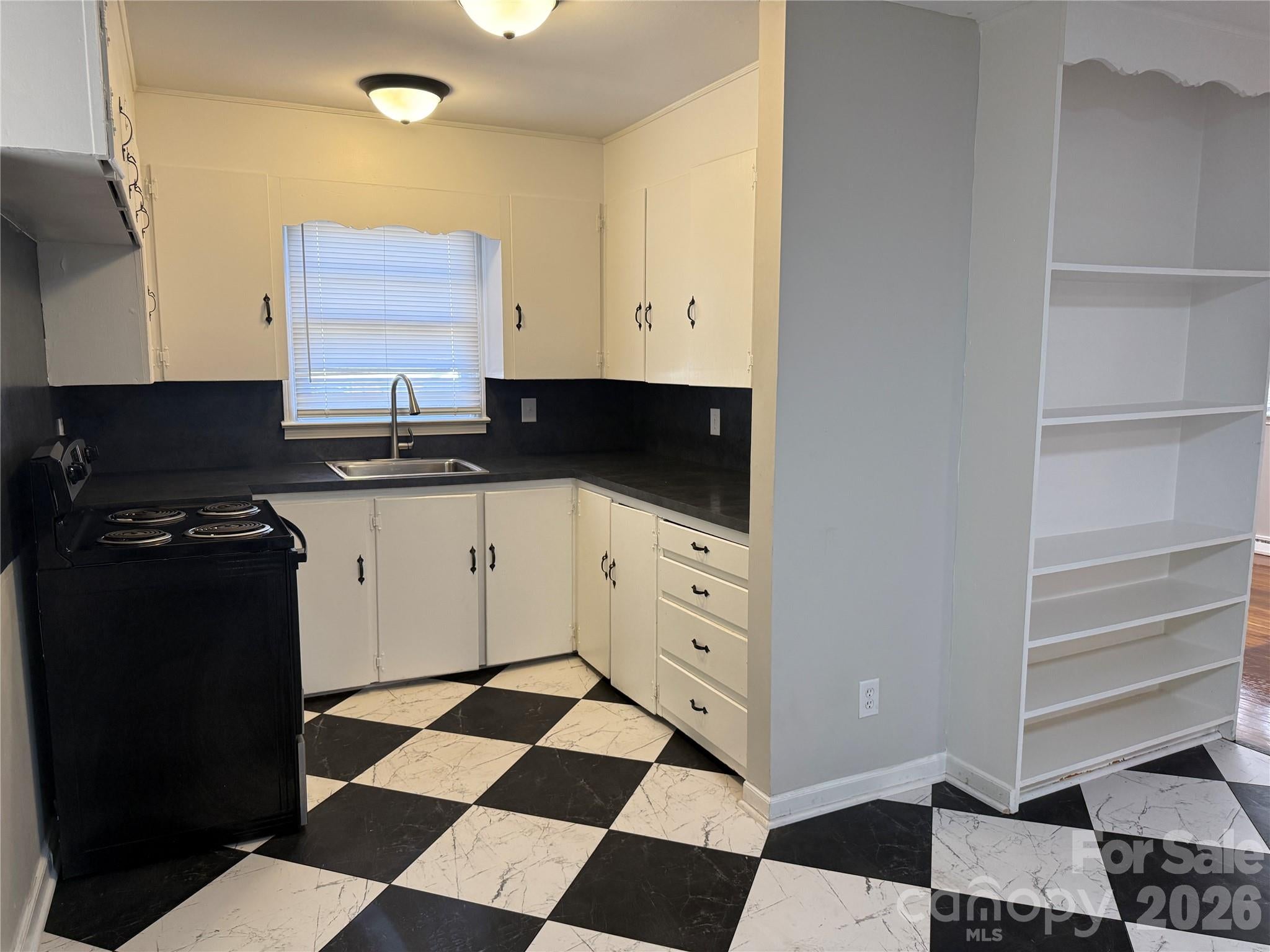 1507 Poston Circle