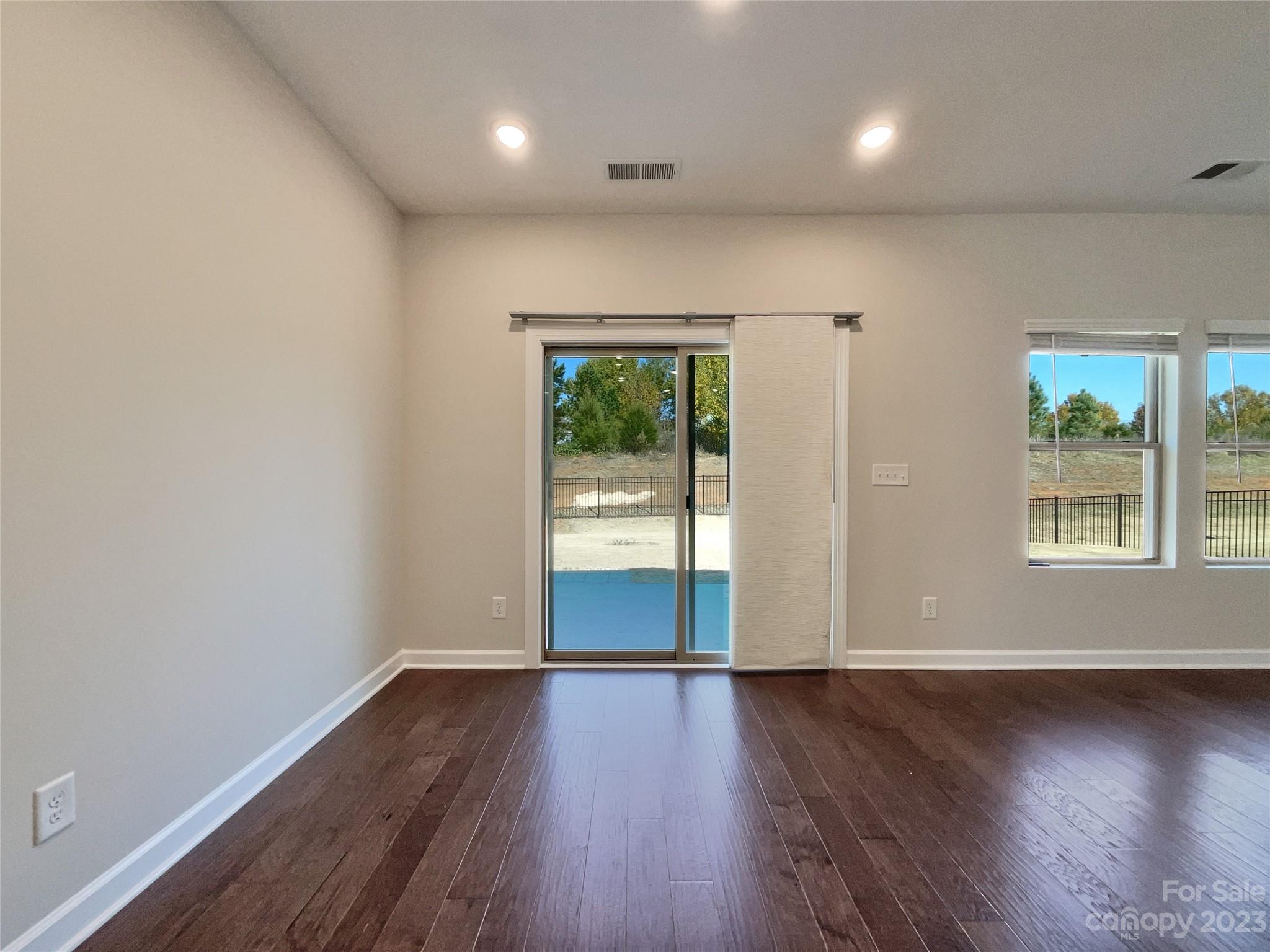 Larkhaven Hills - Residential