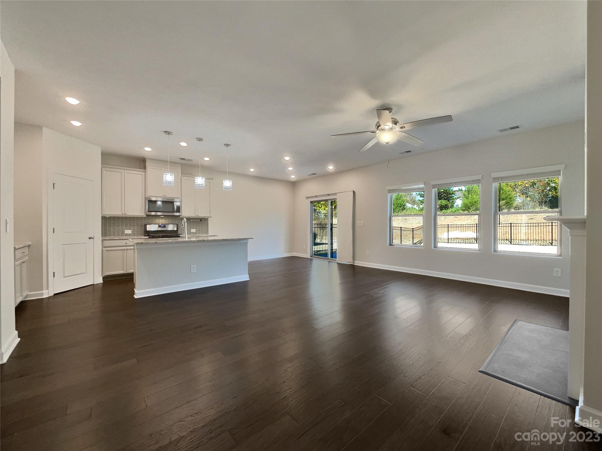 Larkhaven Hills - Residential