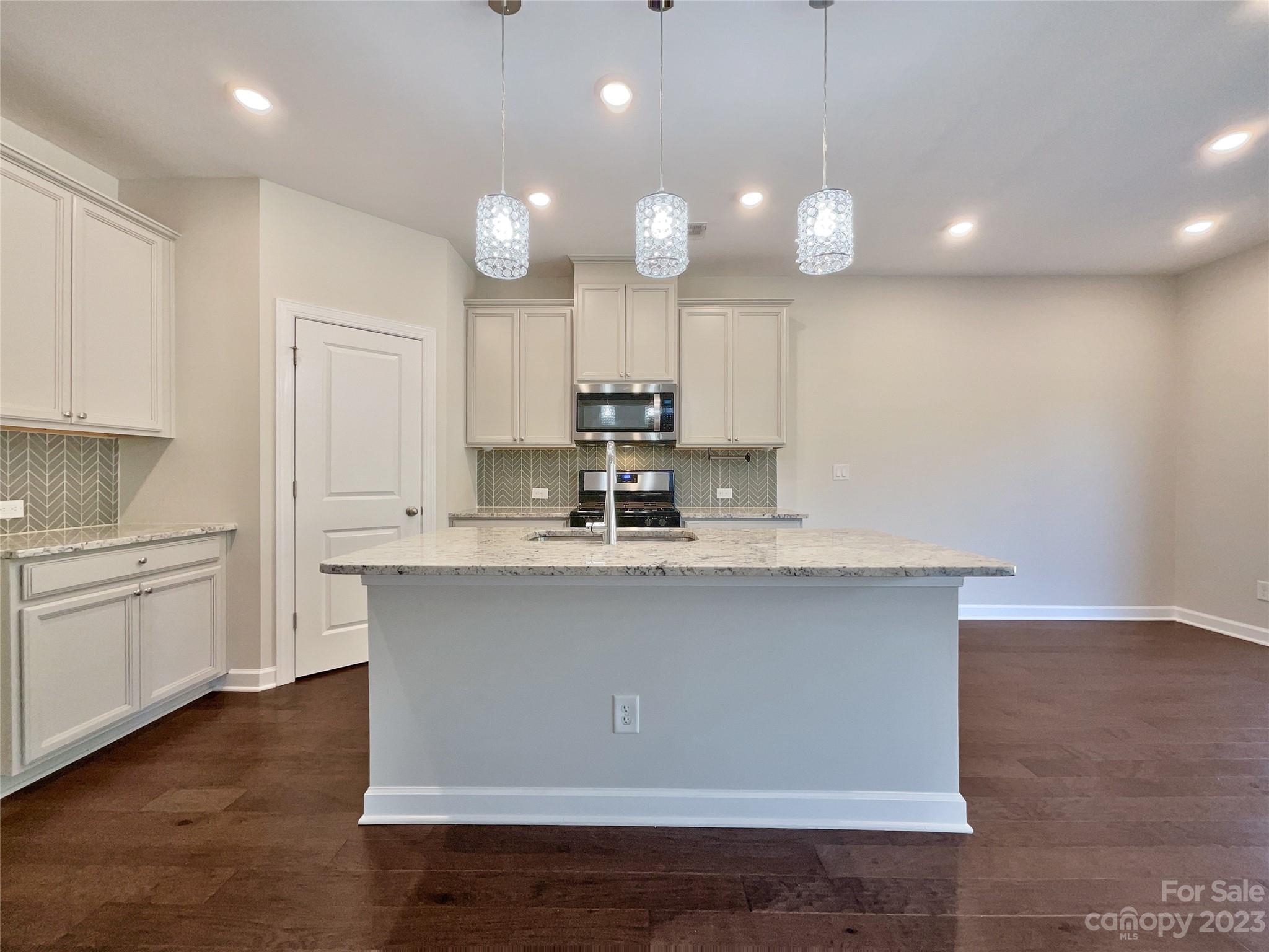 Larkhaven Hills - Residential