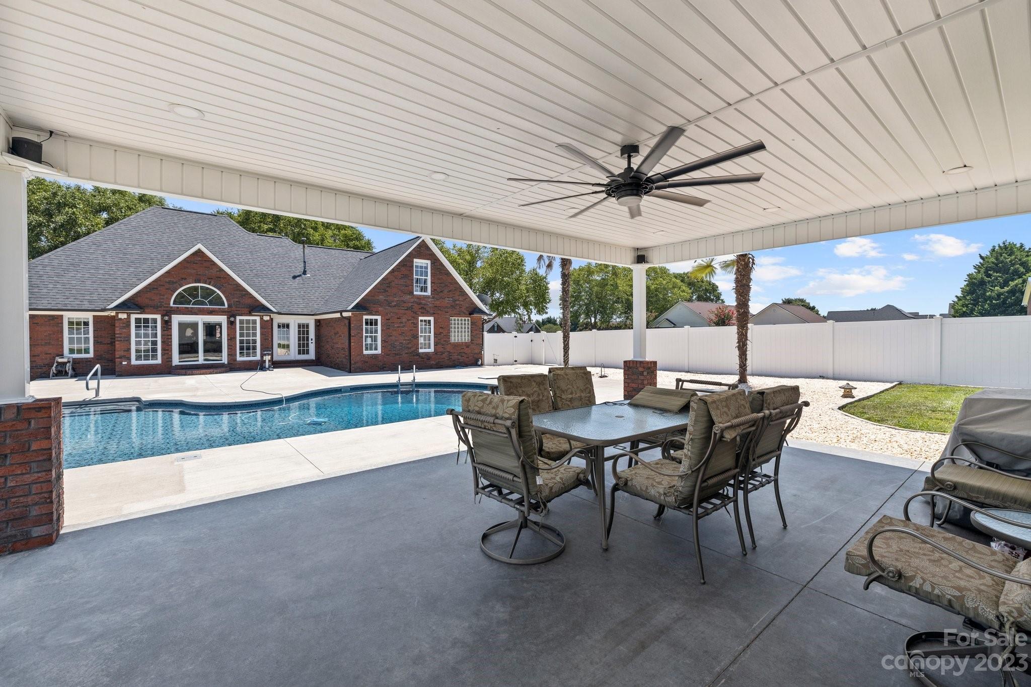 Plantation Pointe - Residential