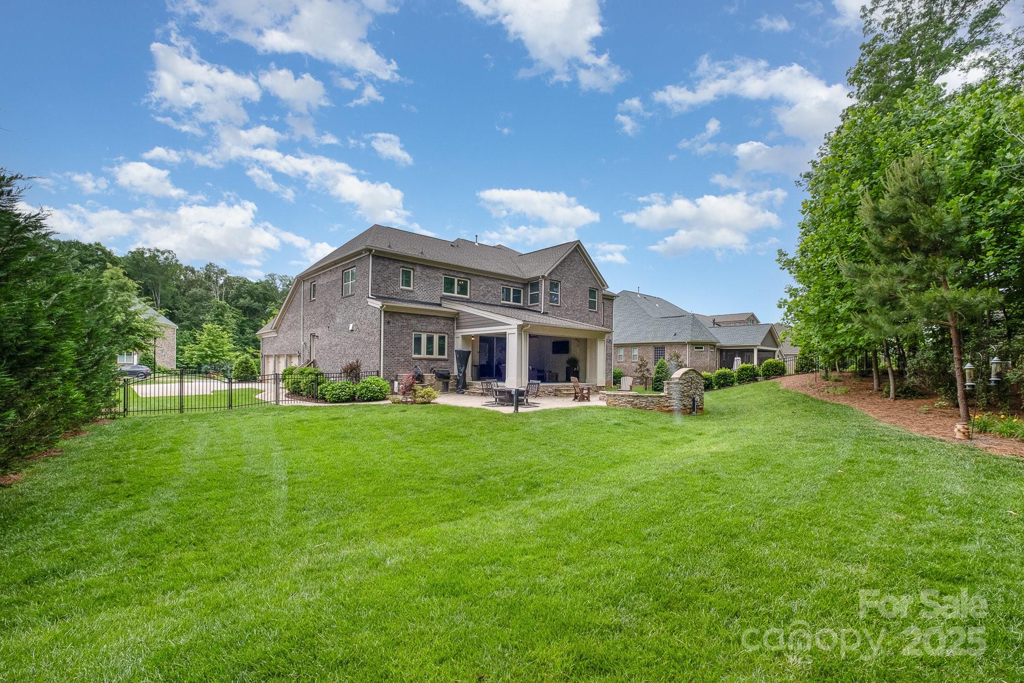 The Falls at Weddington - Residential