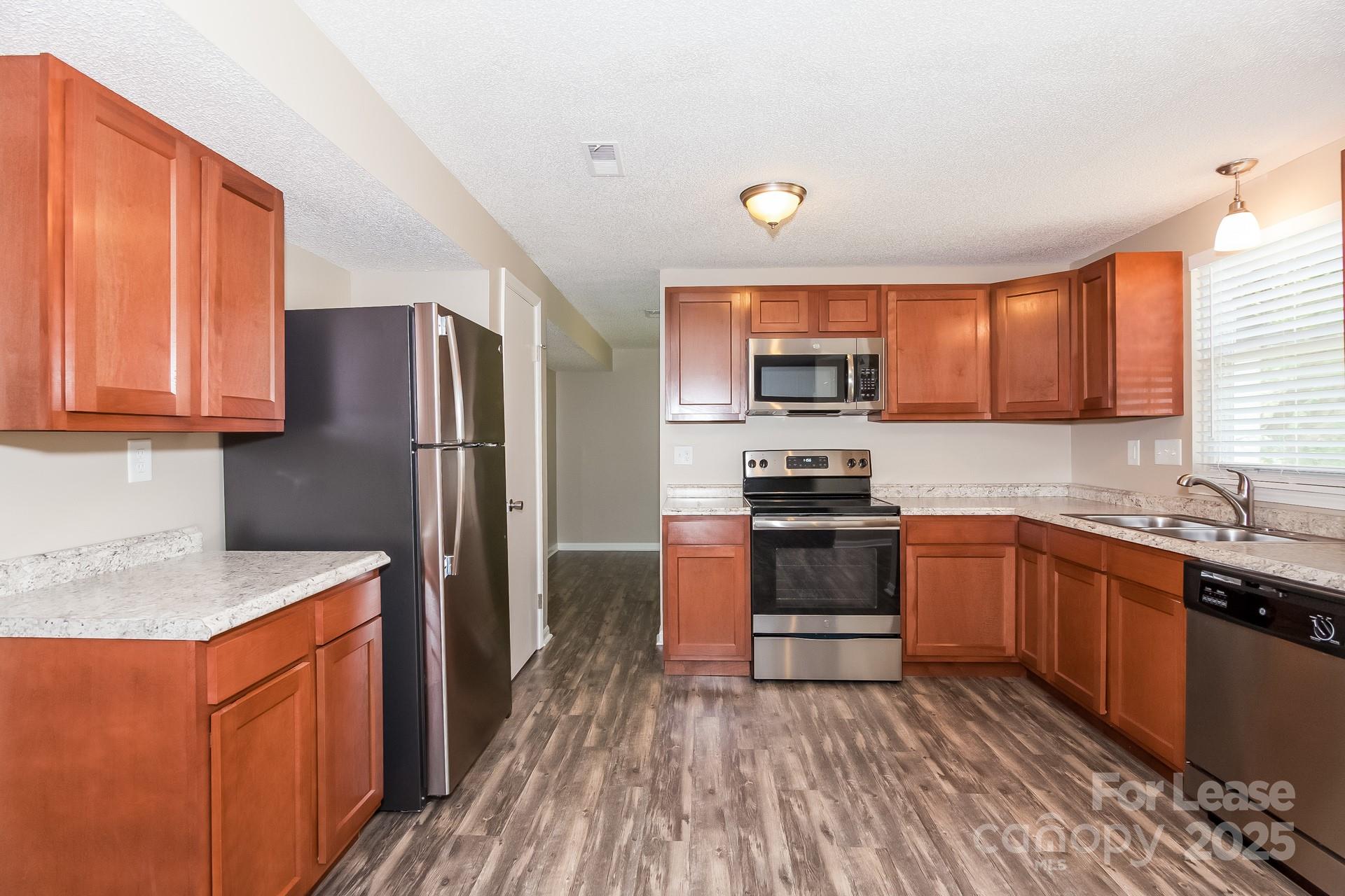 Hunters Creek - Residential Lease