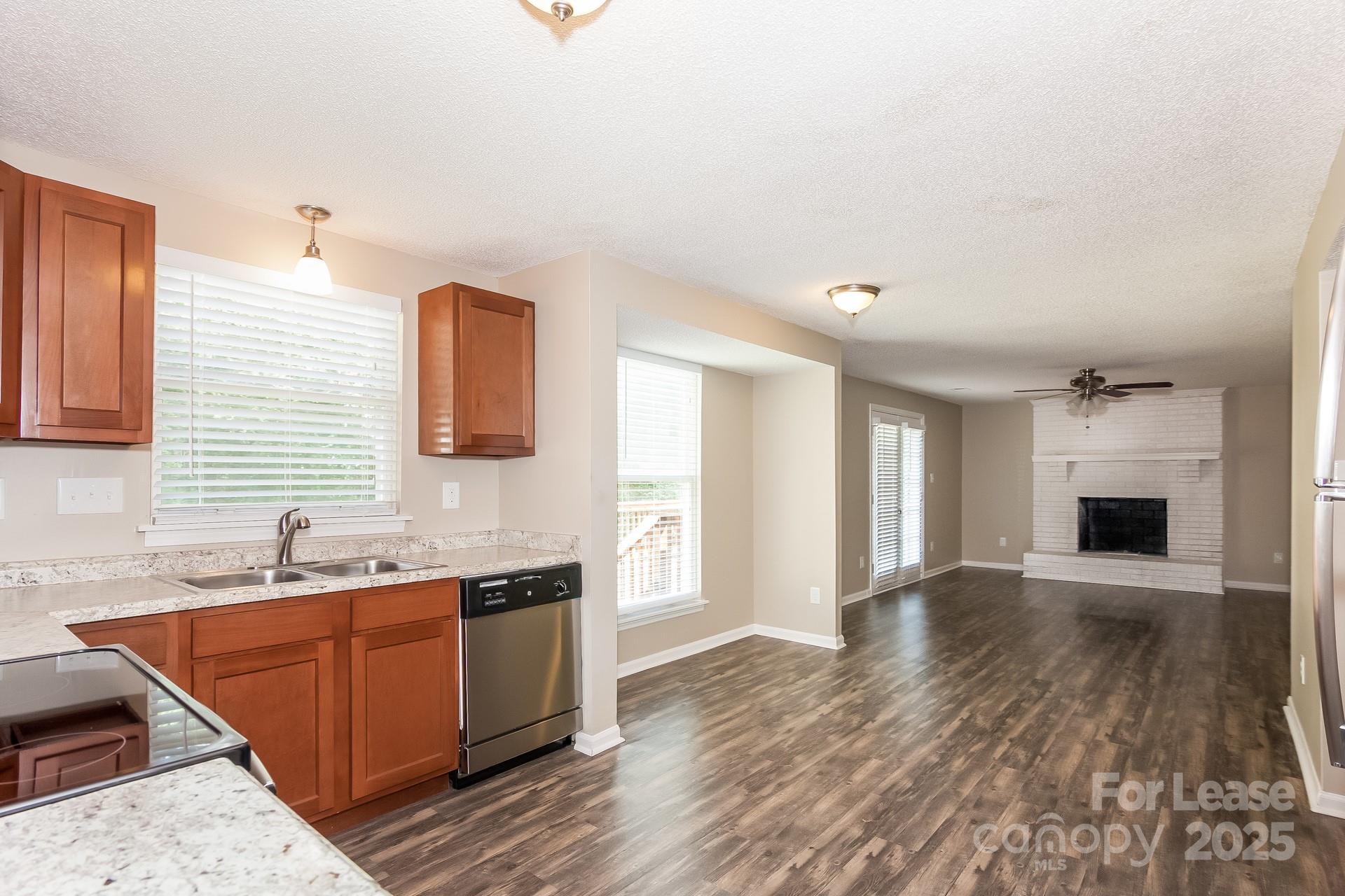 Hunters Creek - Residential Lease