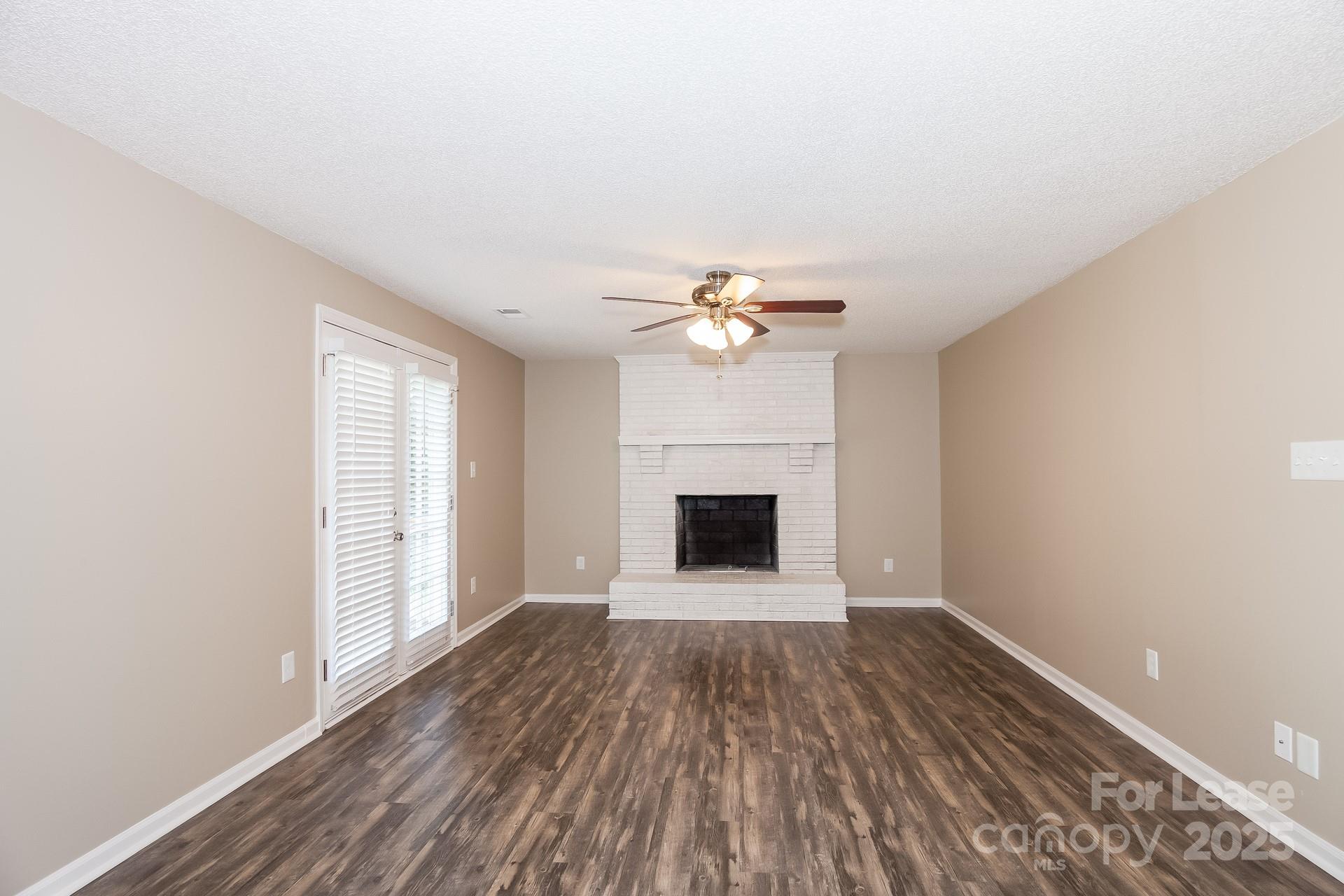 Hunters Creek - Residential Lease